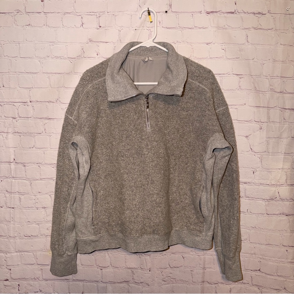 Lululemon Stand Out Sherpa Half Zip- 1/2 zip Size 8